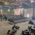 Сварка металлоконструкций в цеху